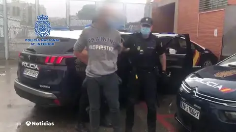 Un detenido tras intentar atracar una sucursal bancaria de Murcia y herir a varios agentes de Policía Un detenido tras intentar atracar una sucursal bancaria de Murcia y herir a varios agentes de Policía