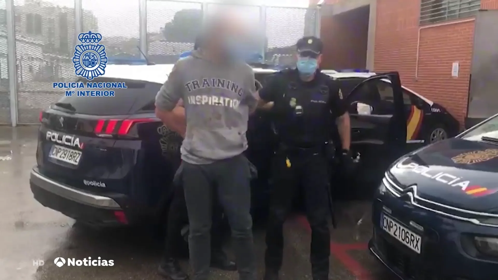 Un detenido tras intentar atracar una sucursal bancaria de Murcia y herir a varios agentes de Policía Un detenido tras intentar atracar una sucursal bancaria de Murcia y herir a varios agentes de Policía