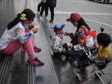 China detecta el primer caso humano de gripe aviar H10N3 y asegura que el riesgo de propagación es "bajo" China detecta el primer caso humano de gripe aviar H10N3 y asegura que el riesgo de propagación es "bajo"