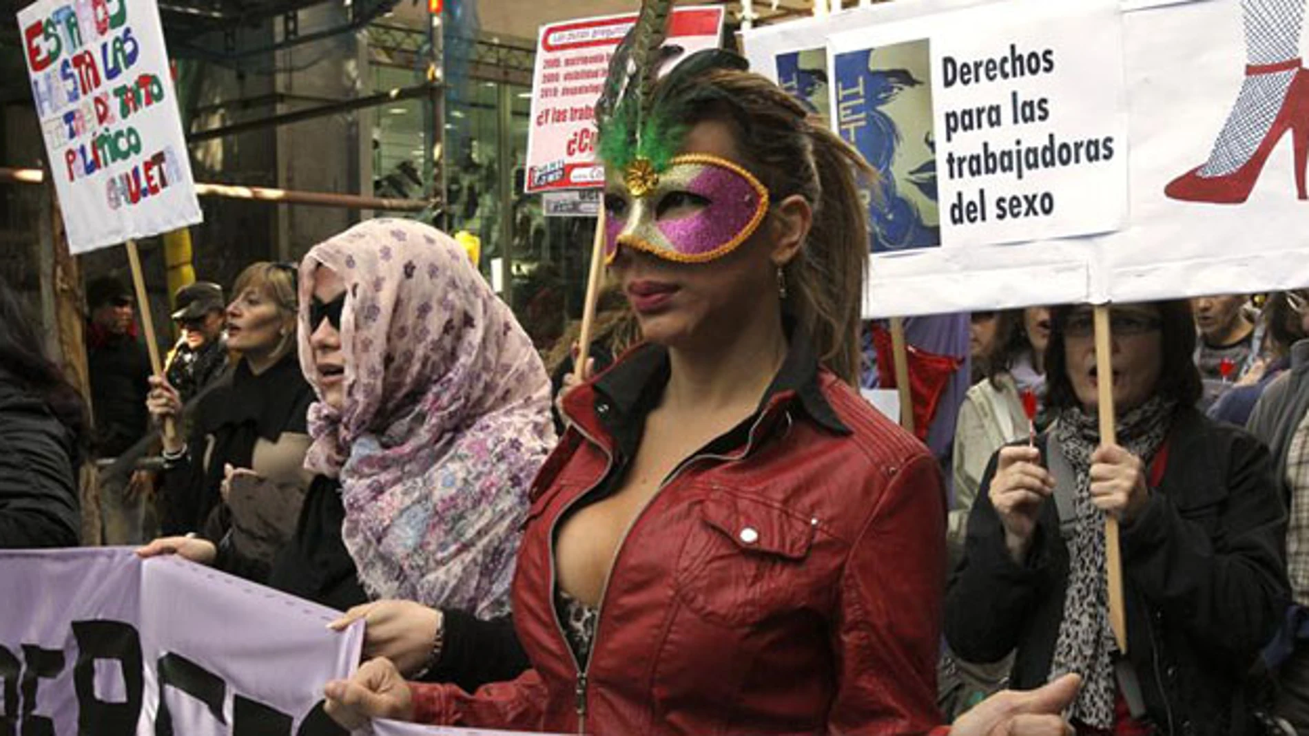 Un centenar de prostitutas se manifiestan en Madrid