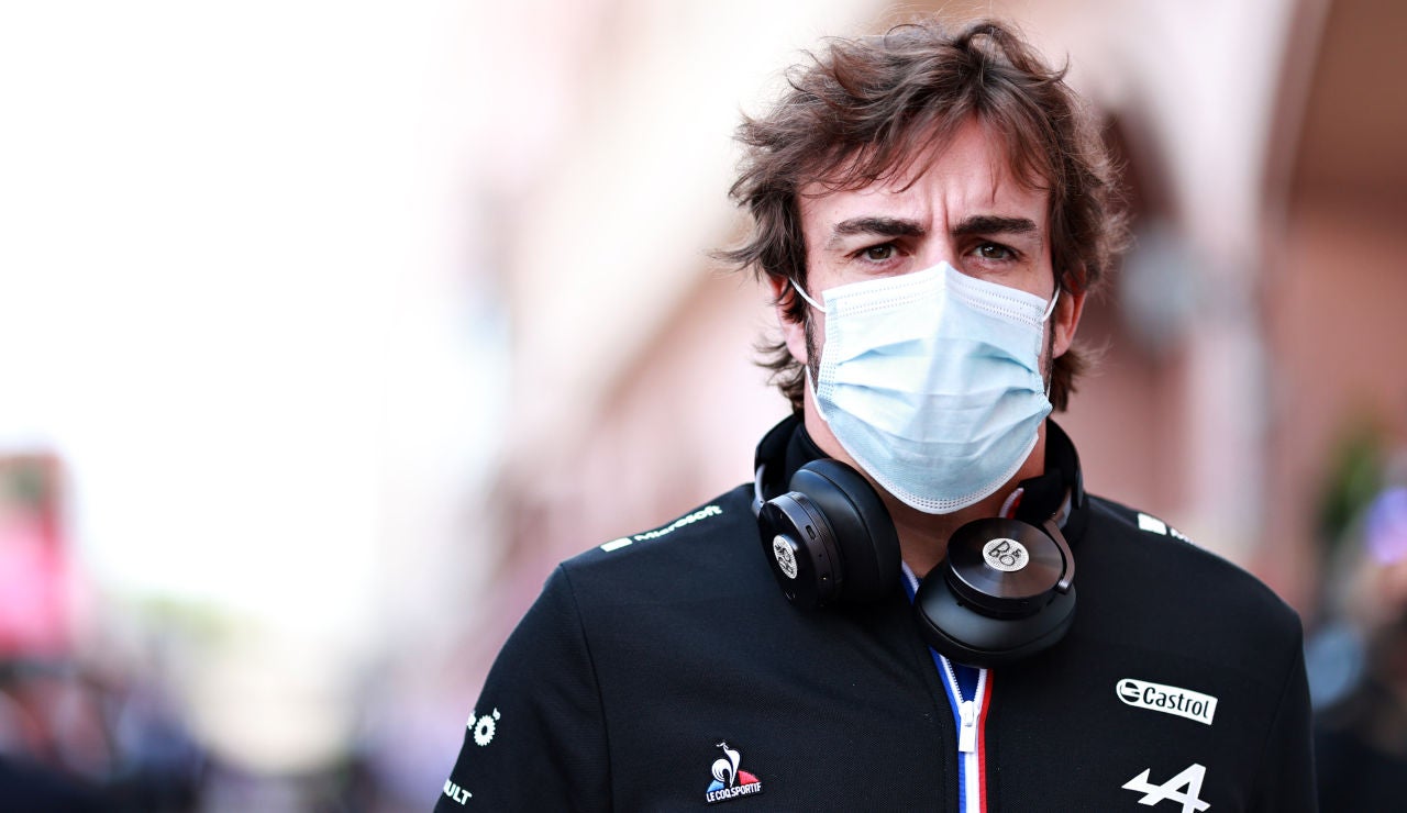 Fernando Alonso confía en las mejoras del Alpine en Bakú: "Es bonito tener una carrera en la que haya más opciones" Fernando Alonso confía en las mejoras del Alpine en Bakú: "Es bonito tener una carrera en la que haya más opciones"