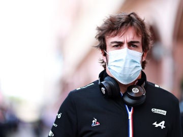 Fernando Alonso confía en las mejoras del Alpine en Bakú: "Es bonito tener una carrera en la que haya más opciones"