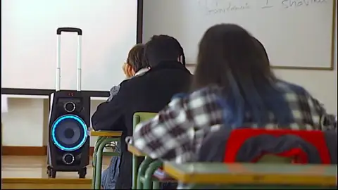 Andalucía quiere vacunar a los jóvenes de 12 a 15 años antes del inicio de curso en Secundaria Andalucía quiere vacunar a los jóvenes de 12 a 15 años antes del inicio de curso en Secundaria