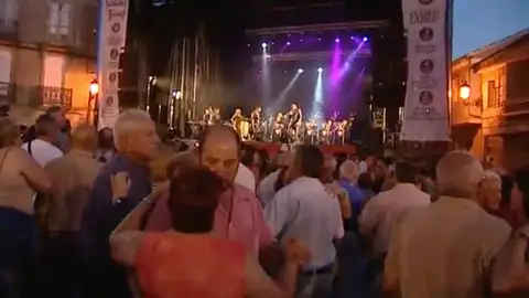 Galicia pondrá a prueba las verbenas el 19 de junio. Galicia pondrá a prueba las verbenas el 19 de junio.