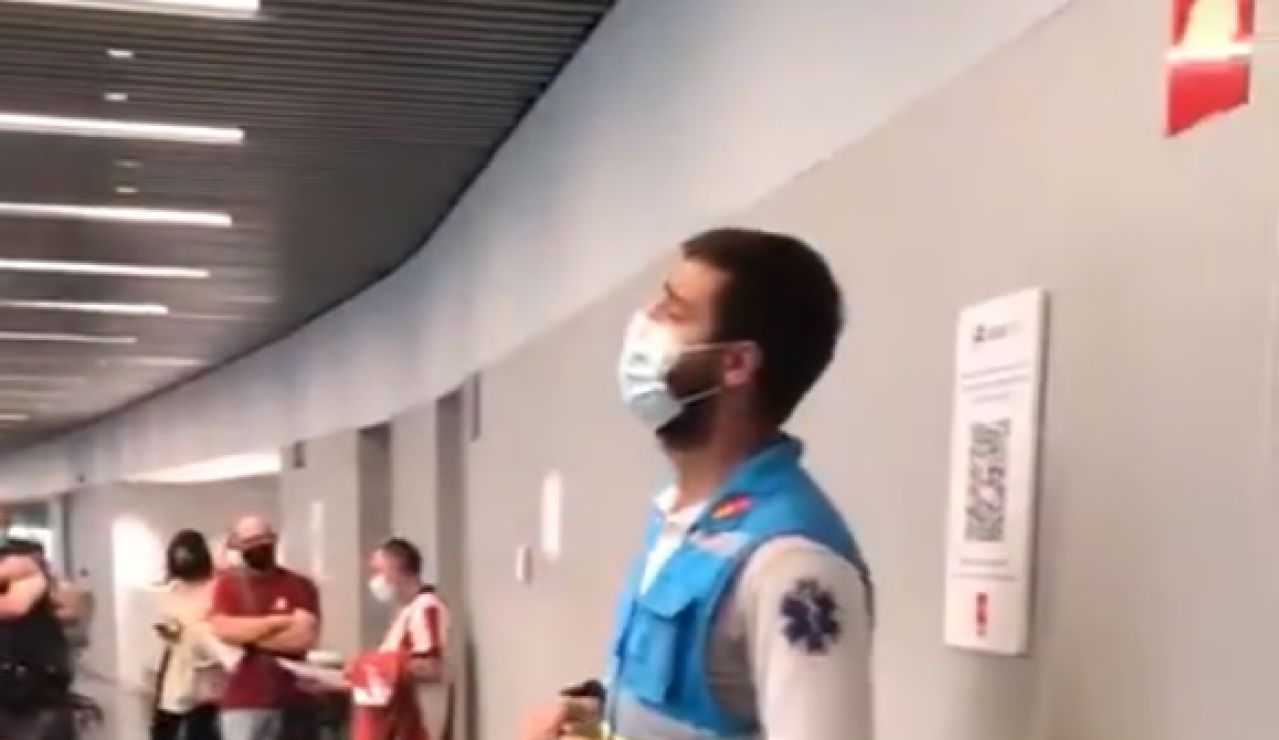 Sanitario del SUMMA 112 que se ha viralizado por su discurso divertido y sensato Sanitario del SUMMA 112 que se ha viralizado por su discurso divertido y sensato