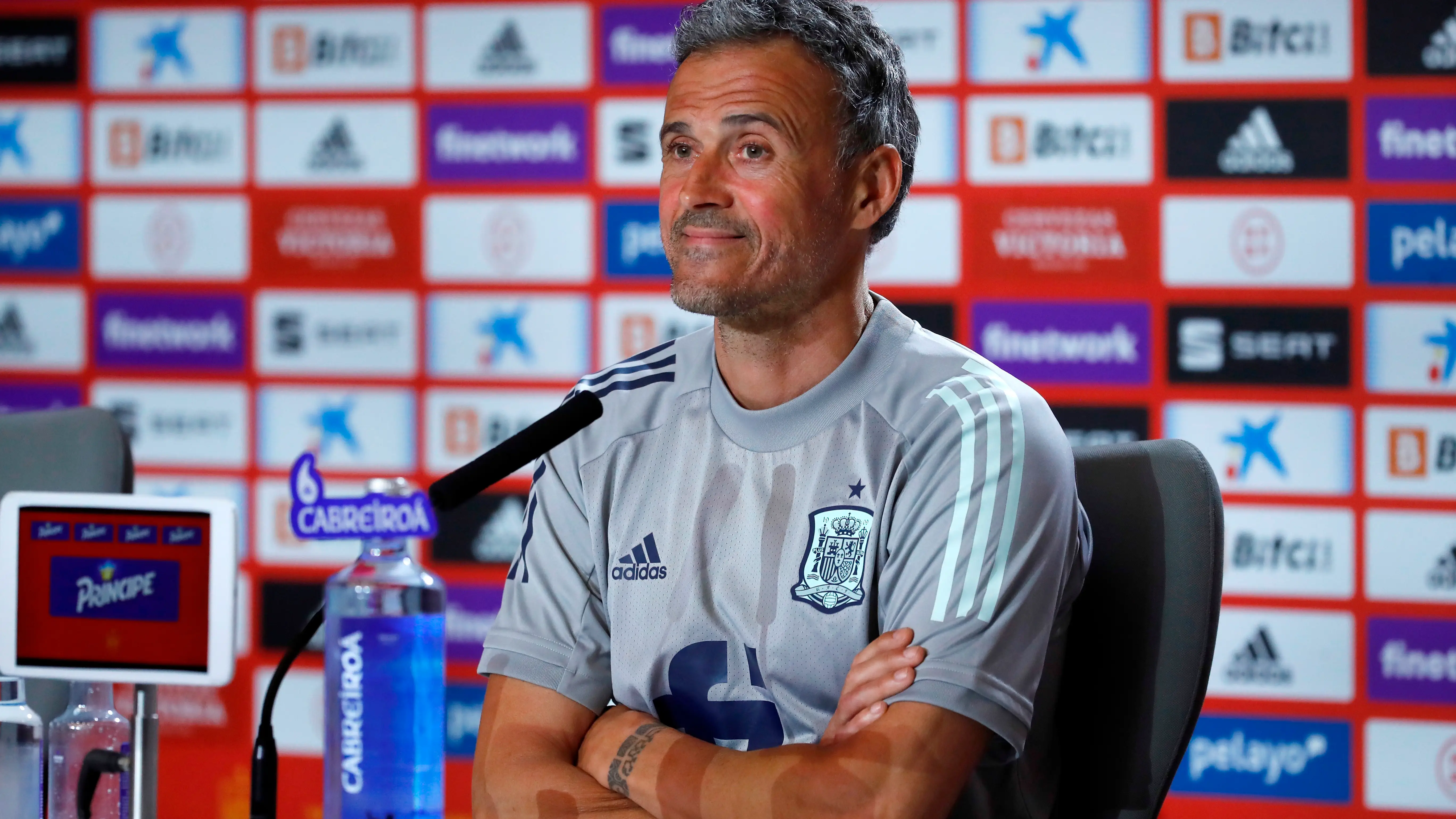 Luis Enrique: "Todos los jugadores me dan garant&iacute;as, estoy encantado con lo que tengo" 