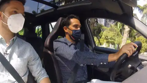 El sistema de seguridad en los coches para proteger a los ciclistas que nos enseña Alberto Contador El sistema de seguridad en los coches para proteger a los ciclistas que nos enseña Alberto Contador