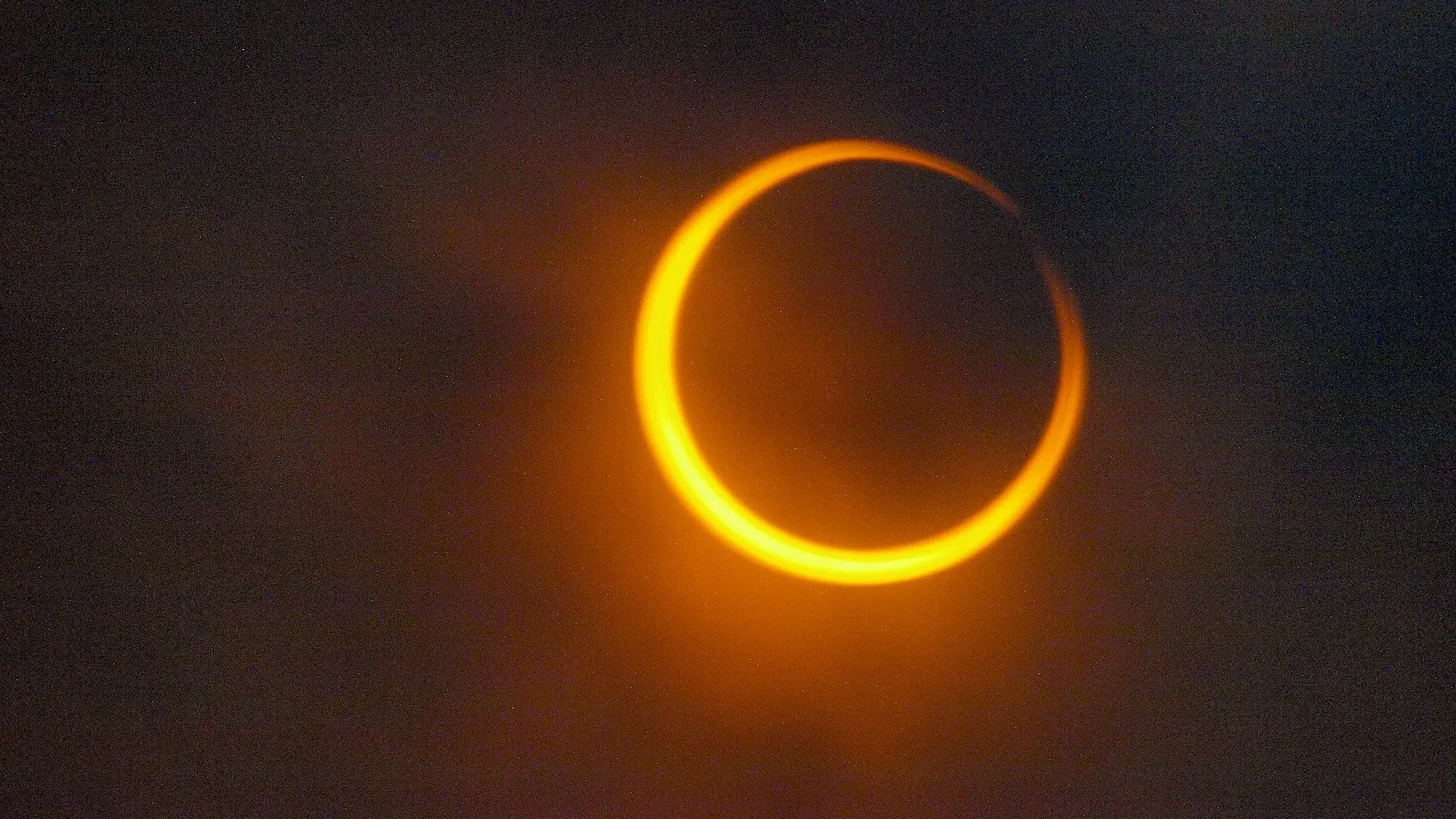 Eclipse anular solar, ¿por qué se le llama anillo de fuego? Eclipse anular solar, ¿por qué se le llama anillo de fuego?