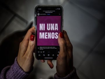 Fotografía del colectivo argentino "Ni Una Menos" en redes sociales.