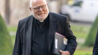 Dimite el arzobispo de Múnich por los escándalos de abusos sexuales