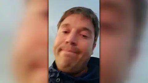 Las lágrimas de Nacho, un agricultor que lo ha perdido todo por la granizada: "Se me quitan las ganas de vivir" Las lágrimas de Nacho, un agricultor que lo ha perdido todo por la granizada: "Se me quitan las ganas de vivir"