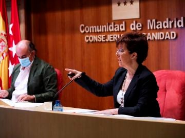  El viceconsejero de Salud Pública y Plan Covid-19 de la Comunidad de Madrid, Antonio Zapatero, y la directora general de Salud Pública, Elena Andradas