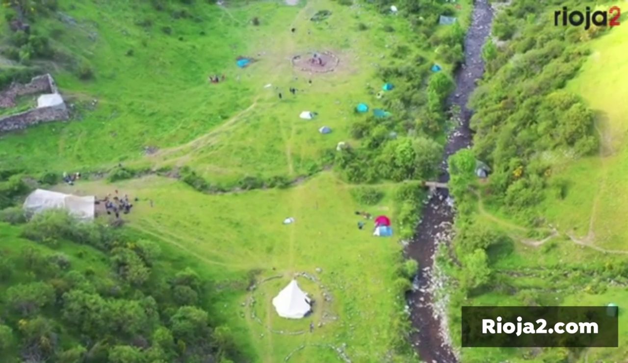 El Gobierno de La Rioja estudia desalojar un campamento hippie de unas 200 personas El Gobierno de La Rioja estudia desalojar un campamento hippie de unas 200 personas