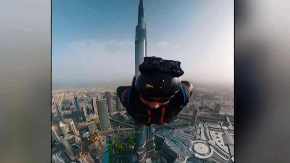 Increíble salto desde el Burj Khalifa Increíble salto desde el Burj Khalifa