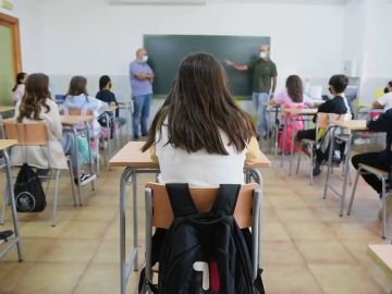 Sanidad quiere empezar a vacunar a los menores de entre 12 y 17 años a principios de septiembre 