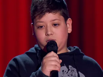 Xoel Tarín desata los aplausos con su especial forma de definir la música en 'La Voz Kids' Xoel Tarín desata los aplausos con su especial forma de definir la música en 'La Voz Kids'