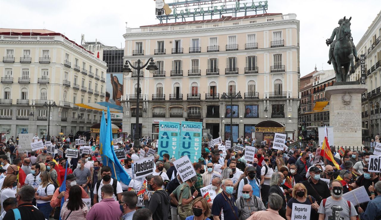 Agentes de la Guardia Civil de toda España se manifiestan para pedir la mejora de sus condiciones laborales Agentes de la Guardia Civil de toda España se manifiestan para pedir la mejora de sus condiciones laborales