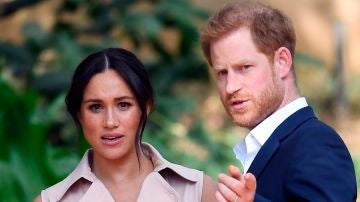 El pr&iacute;ncipe Enrique y su esposa, Meghan Markle