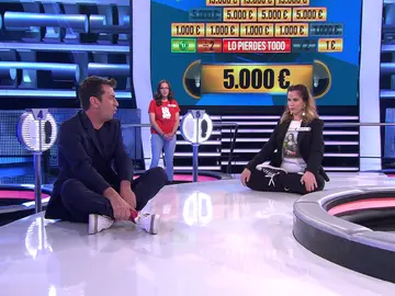 Los estiramientos de Mariela sacan lo peor de Arturo Valls Los estiramientos de Mariela sacan lo peor de Arturo Valls