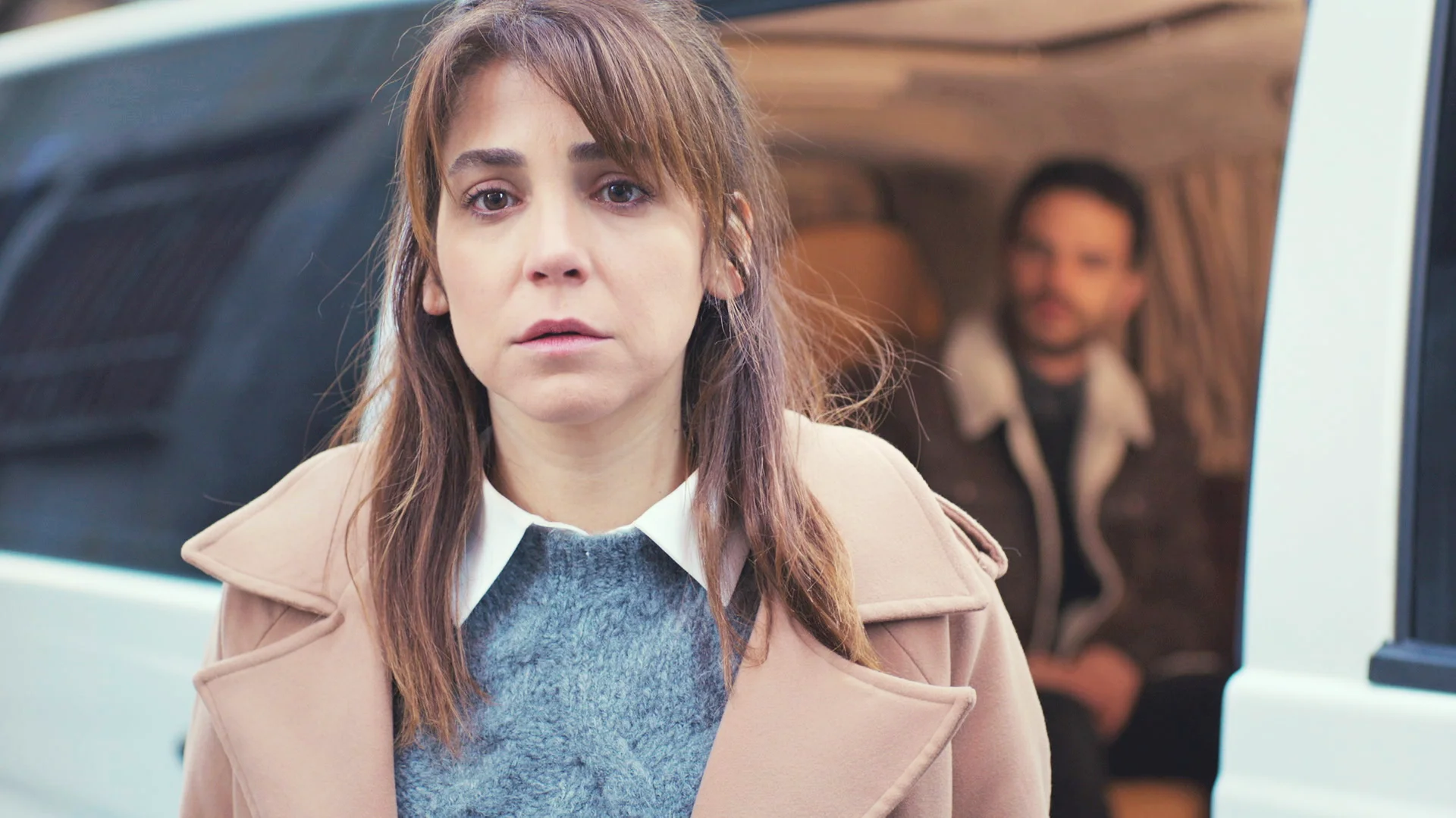 Ceyda, con el corazón roto al no poder decir la verdad a Raif Ceyda, con el corazón roto al no poder decir la verdad a Raif