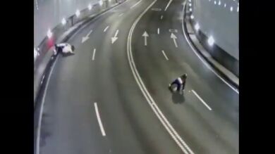 La policía de A Coruña lanza un vídeo de accidentes y derrapes para concienciar sobre los límites de velocidad