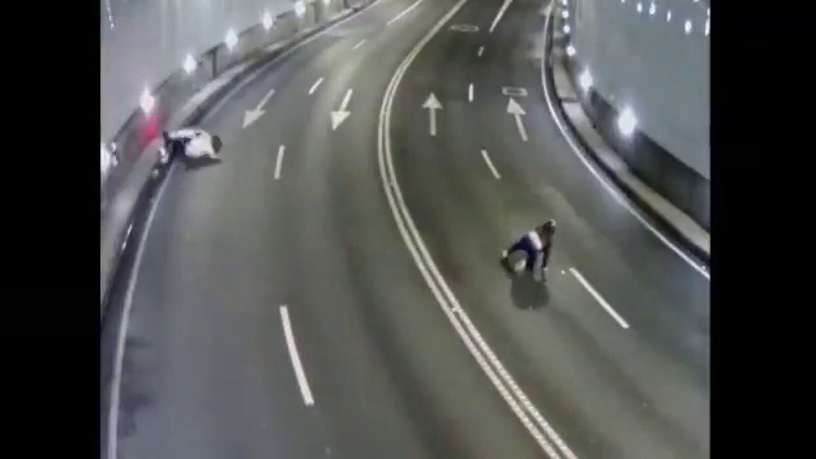 La policía de A Coruña lanza un vídeo de accidentes y derrapes para concienciar sobre los límites de velocidad