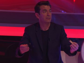 Arturo Valls la lía al expulsar las malas energías en ‘¡Ahora caigo!’