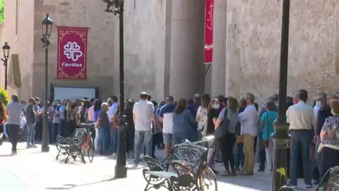 Un conductor a 140 kilómetros por hora arrolla a otro coche y mata a tres jóvenes de 16 a 21 años en Argamasilla de Alba Un conductor a 140 kilómetros por hora arrolla a otro coche y mata a tres jóvenes de 16 a 21 años en Argamasilla de Alba
