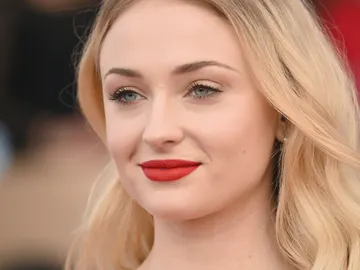 La actriz Sophie Turner La actriz Sophie Turner
