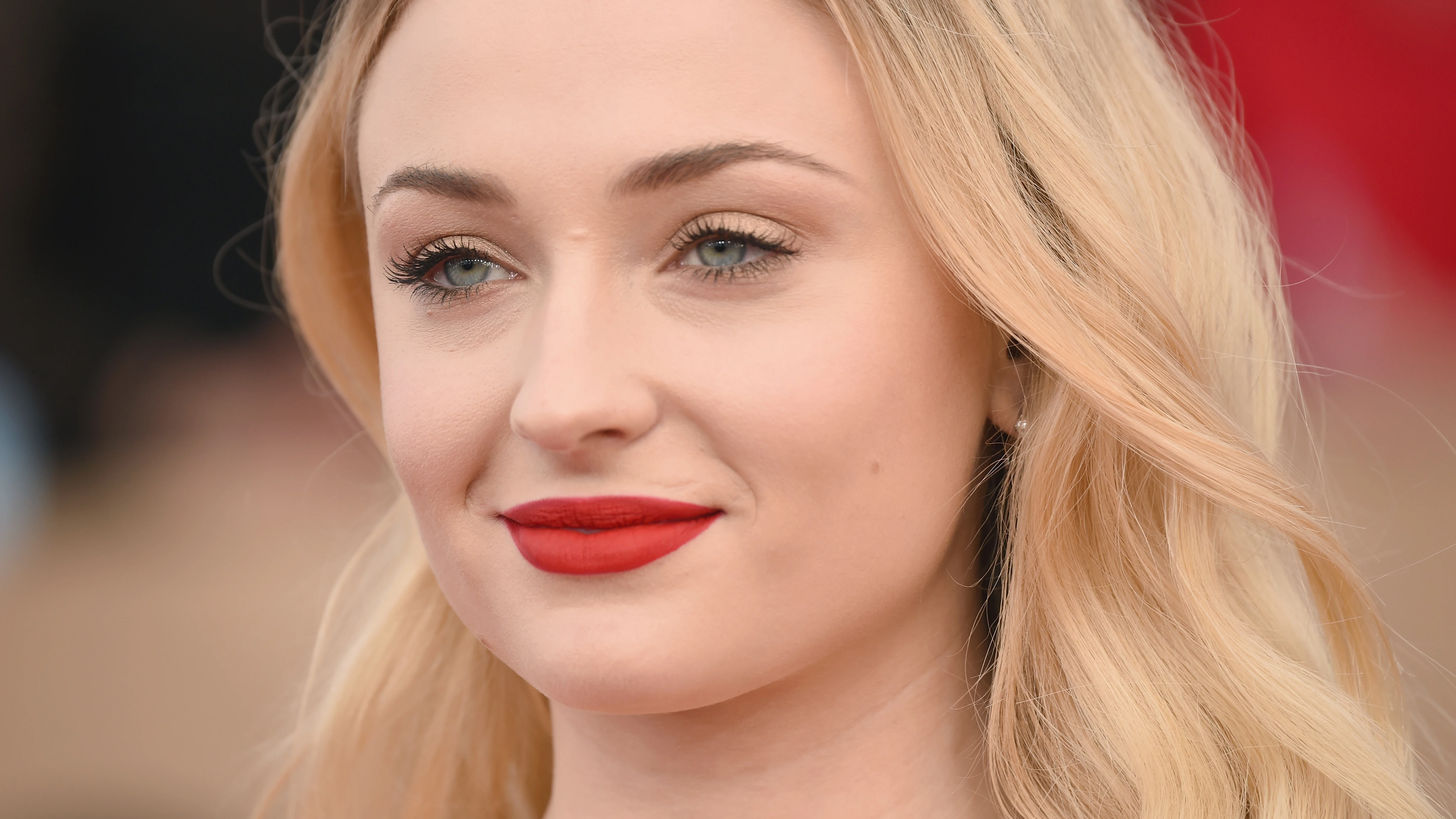 La actriz Sophie Turner La actriz Sophie Turner