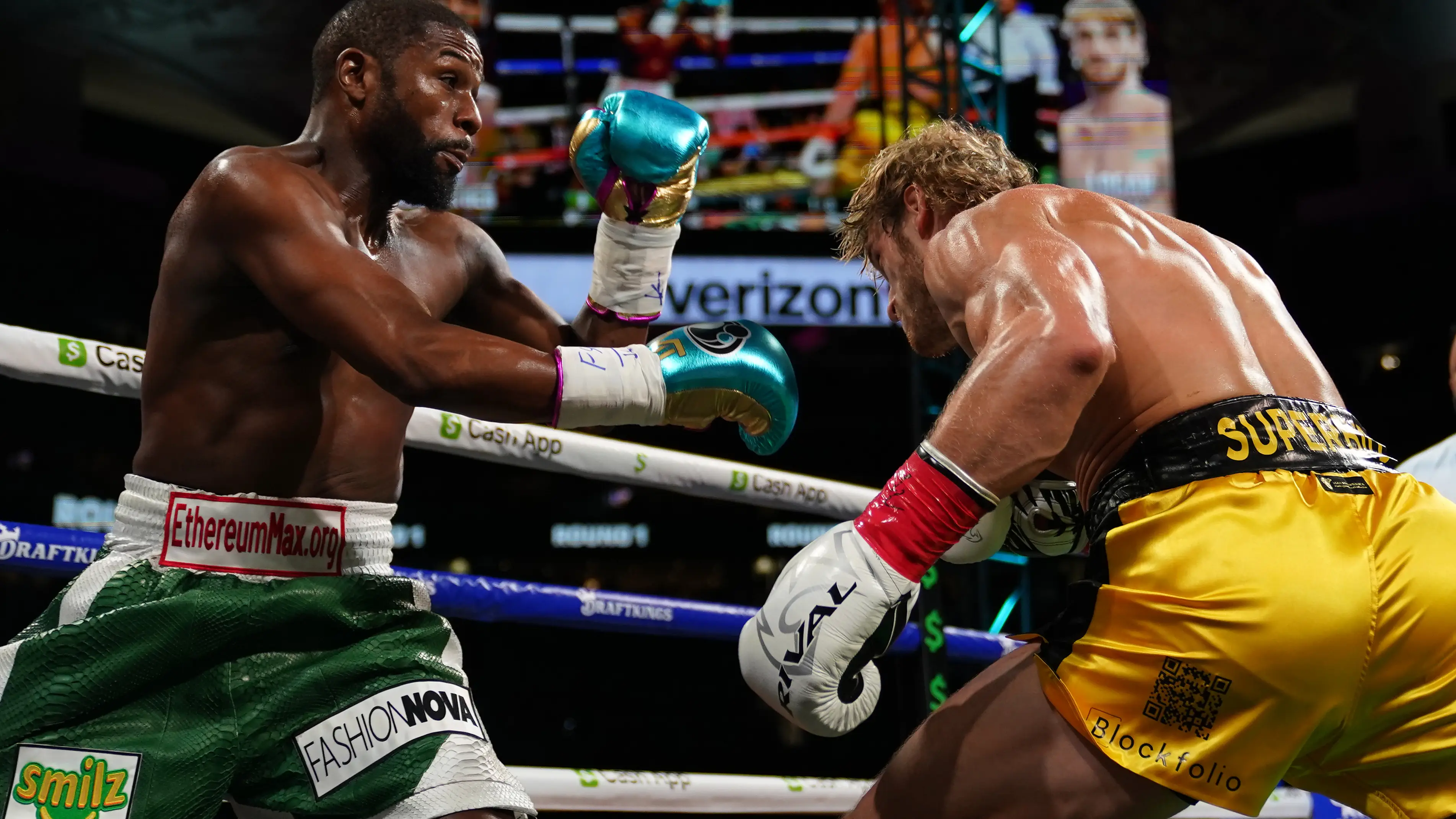 &iquest;Cu&aacute;nto dinero ganaron Floyd Mayweather y Logan Paul por su exhibici&oacute;n de boxeo?