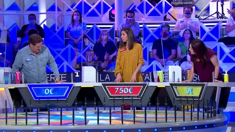 La decisión de un concursante altera al público de ‘La ruleta de la suerte’: ¿qué ha ocurrido? La decisión de un concursante altera al público de ‘La ruleta de la suerte’: ¿qué ha ocurrido?