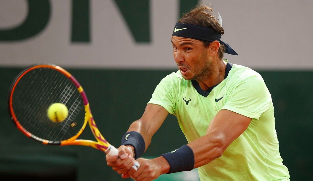 Rafa Nadal, en acción en Roland Garros Rafa Nadal, en acción en Roland Garros