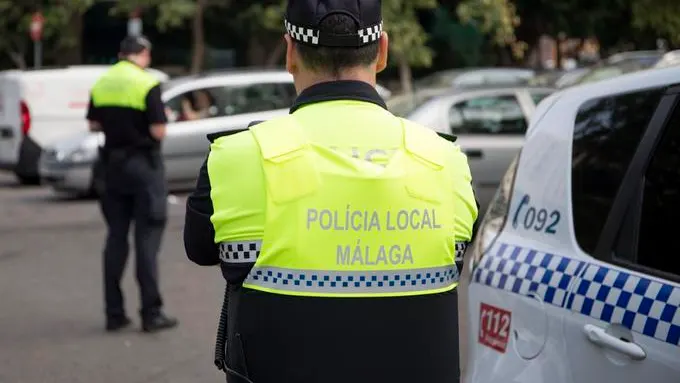 Detienen a una joven por rociar la cara con amoniaco a su novio en la zona de La Luz Detienen a una joven por rociar la cara con amoniaco a su novio en la zona de La Luz