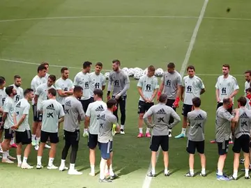 Jugadores y miembros del cuerpo técnico de la selección española Jugadores y miembros del cuerpo técnico de la selección española