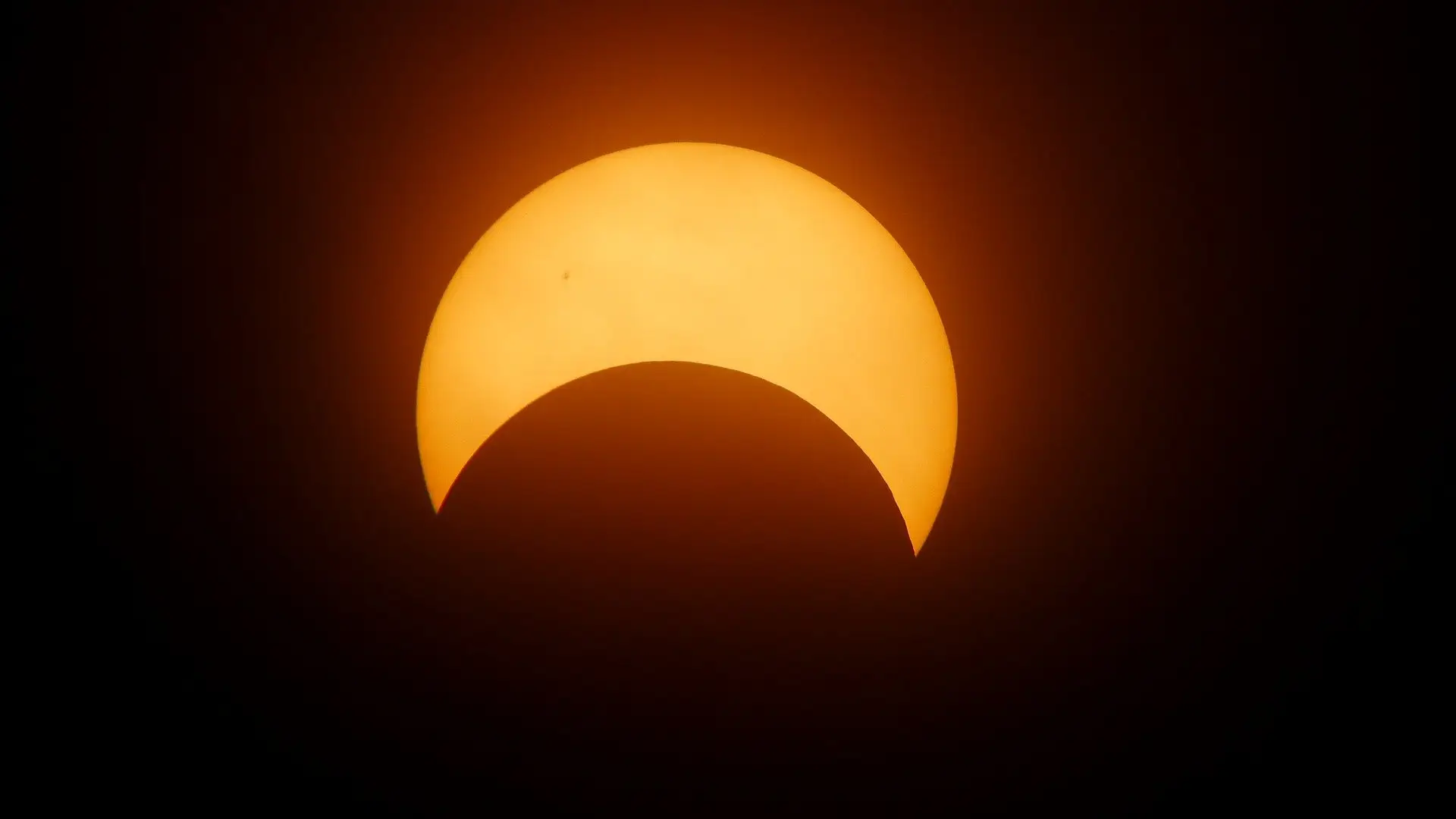 Eclipse solar del 10 de junio de 2021: &iquest;Cu&aacute;ndo y c&oacute;mo verlo desde Espa&ntilde;a?