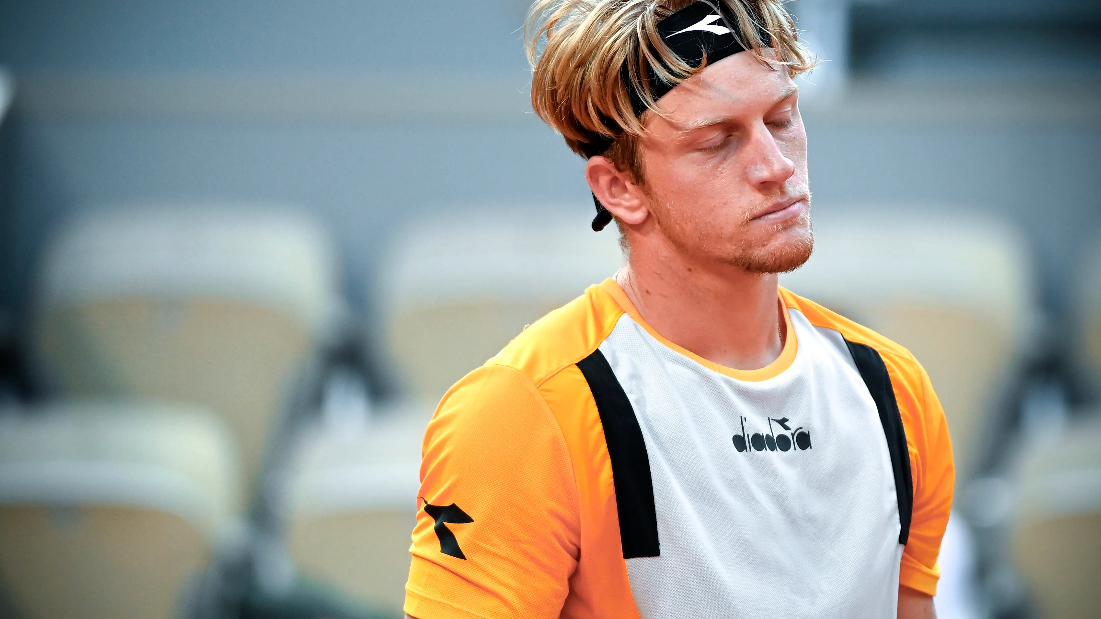 Alejandro Davidovich se desfonda ante Zverev y cae eliminado en cuartos de Roland Garros Alejandro Davidovich se desfonda ante Zverev y cae eliminado en cuartos de Roland Garros