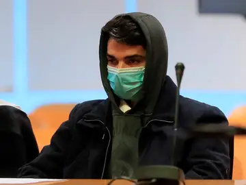 Condena de 15 años de prisión al 'caníbal de Ventas' por matar, descuartizar y comerse a su madre en Madrid Condena de 15 años de prisión al 'caníbal de Ventas' por matar, descuartizar y comerse a su madre en Madrid