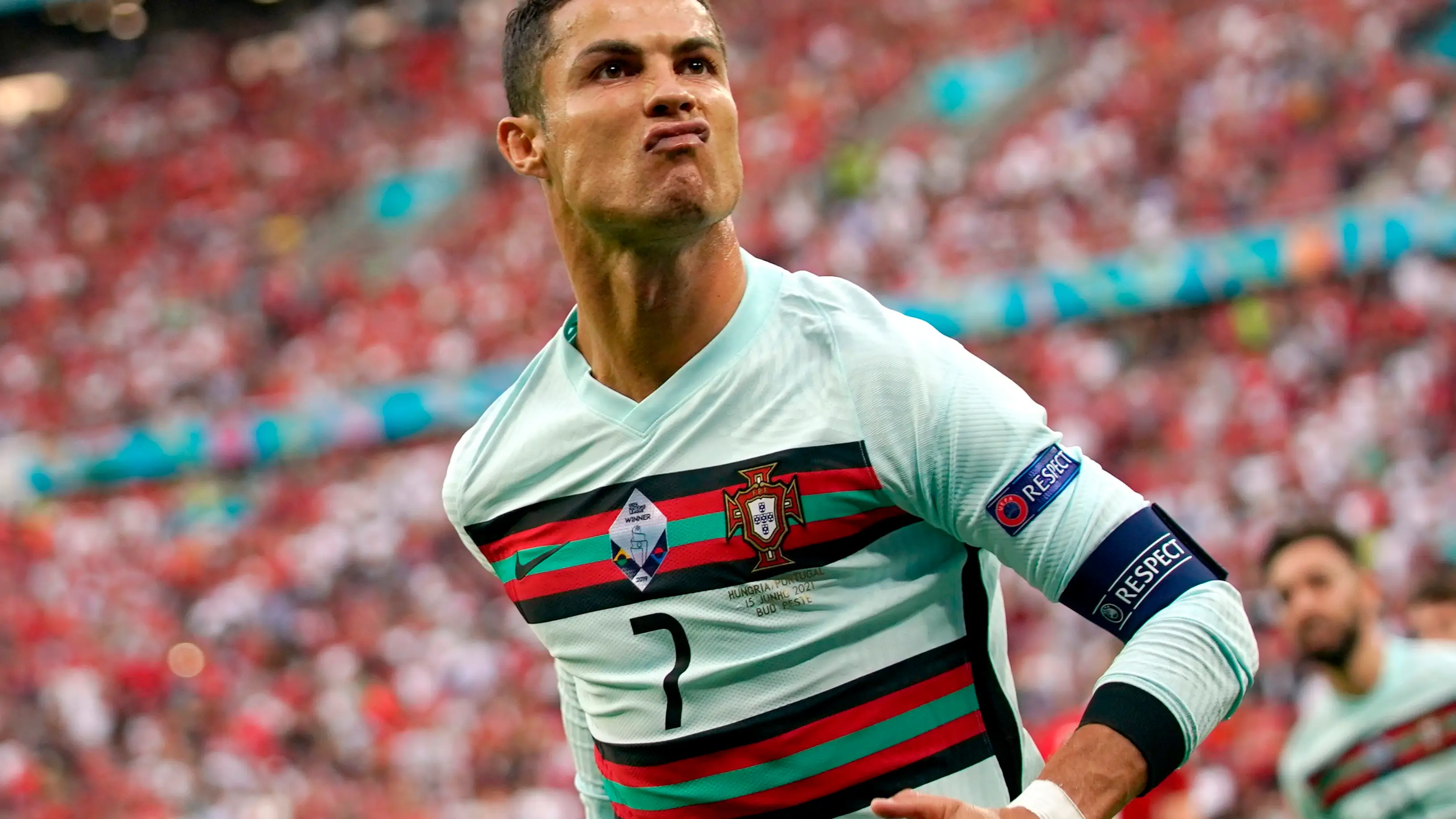 Cristiano Ronaldo celebra un gol ante Hungría en la Eurocopa Cristiano Ronaldo celebra un gol ante Hungría en la Eurocopa