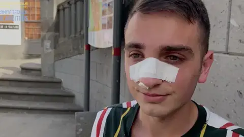 Brutal agresión a un árbitro en un partido de Preferente en Canarias: "Me dio un cabezazo y no recuerdo más" Brutal agresión a un árbitro en un partido de Preferente en Canarias: "Me dio un cabezazo y no recuerdo más"