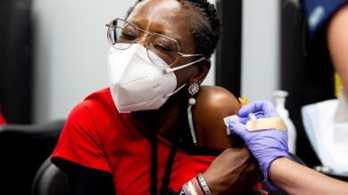 Estados Unidos supera los 600.000 muertos por coronavirus mientras repuntan los contagios en 8 estados