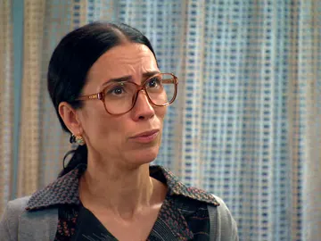 Manolita se rebela contra el coronel y su familia: "Si Beltrán sale de la cárcel no voy a poder seguir viviendo" Manolita se rebela contra el coronel y su familia: "Si Beltrán sale de la cárcel no voy a poder seguir viviendo"