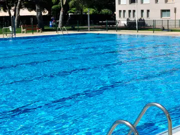 Muere una niña de 19 meses ahogada tras caer a una piscina en Jávea, Alicante Muere una niña de 19 meses ahogada tras caer a una piscina en Jávea, Alicante