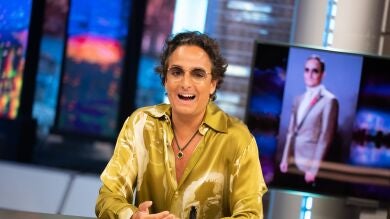 Josie analiza sus propios estilismos en 'El Hormiguero 3.0': 