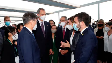 El Rey saluda a Ada Colau y Pere Aragonés El Rey saluda a Ada Colau y Pere Aragonés