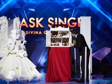 Javier Calvo y Javier Ambrossi, convencidos de la identidad del Ángel Javier Calvo y Javier Ambrossi, convencidos de la identidad del Ángel