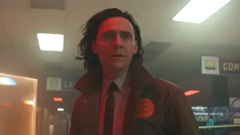 Tom Hiddleston en 'Loki' Tom Hiddleston en 'Loki'