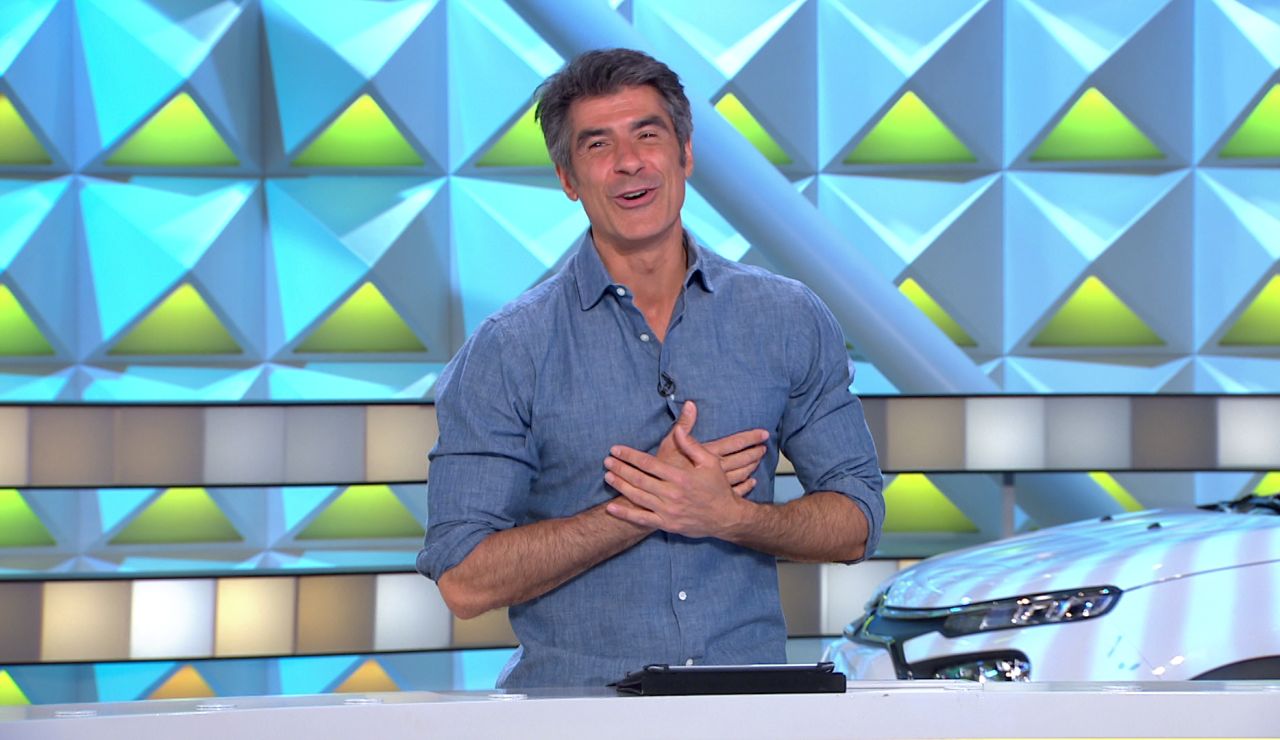 “¿Ahora cómo sigo yo?” Jorge Fernández recibe una declaración de amor… ¡de una señora del público! “¿Ahora cómo sigo yo?” Jorge Fernández recibe una declaración de amor… ¡de una señora del público!