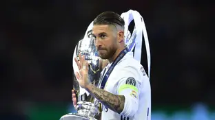 Sergio Ramos con la Champions League en Cardiff Sergio Ramos con la Champions League en Cardiff