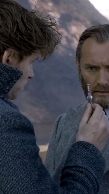 Eddie Redmayne y Jude Law como Scamander y Dumbledore en 'Animales Fantásticos'